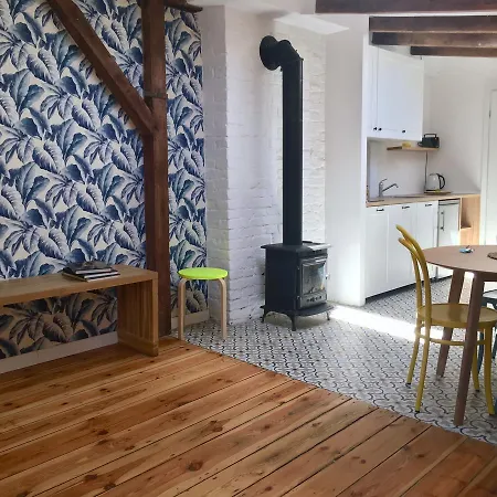 アパート Poddasze Na Monciaku ソポト